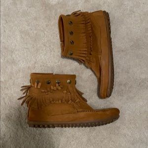 Minnetonka Fringe Booties. Like New.